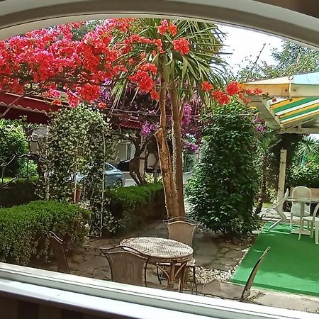 Hotel Mediterraneo Qualiano Kültér fotó